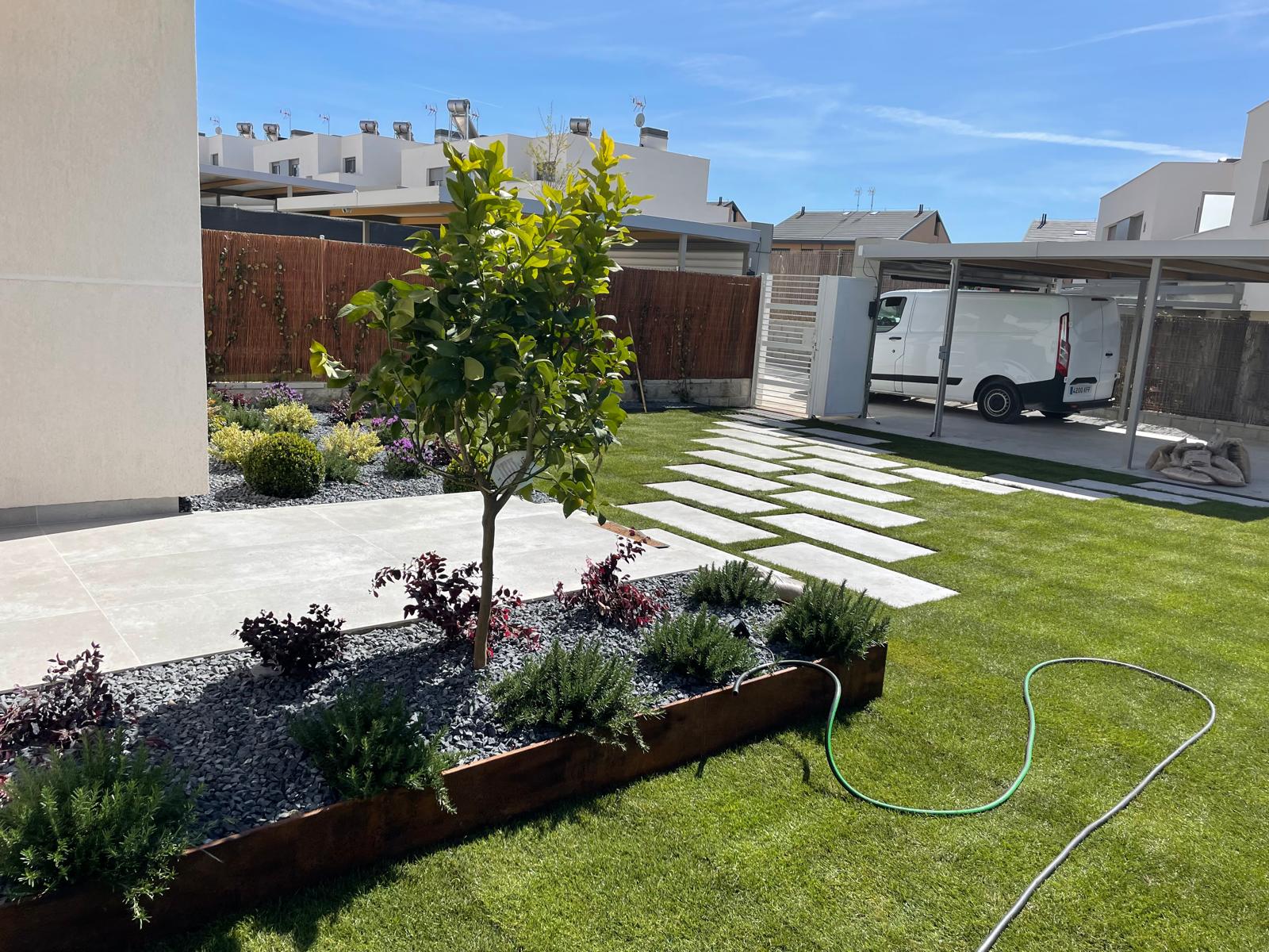 Empresa de jardinería para poda de árboles de gran tamaño